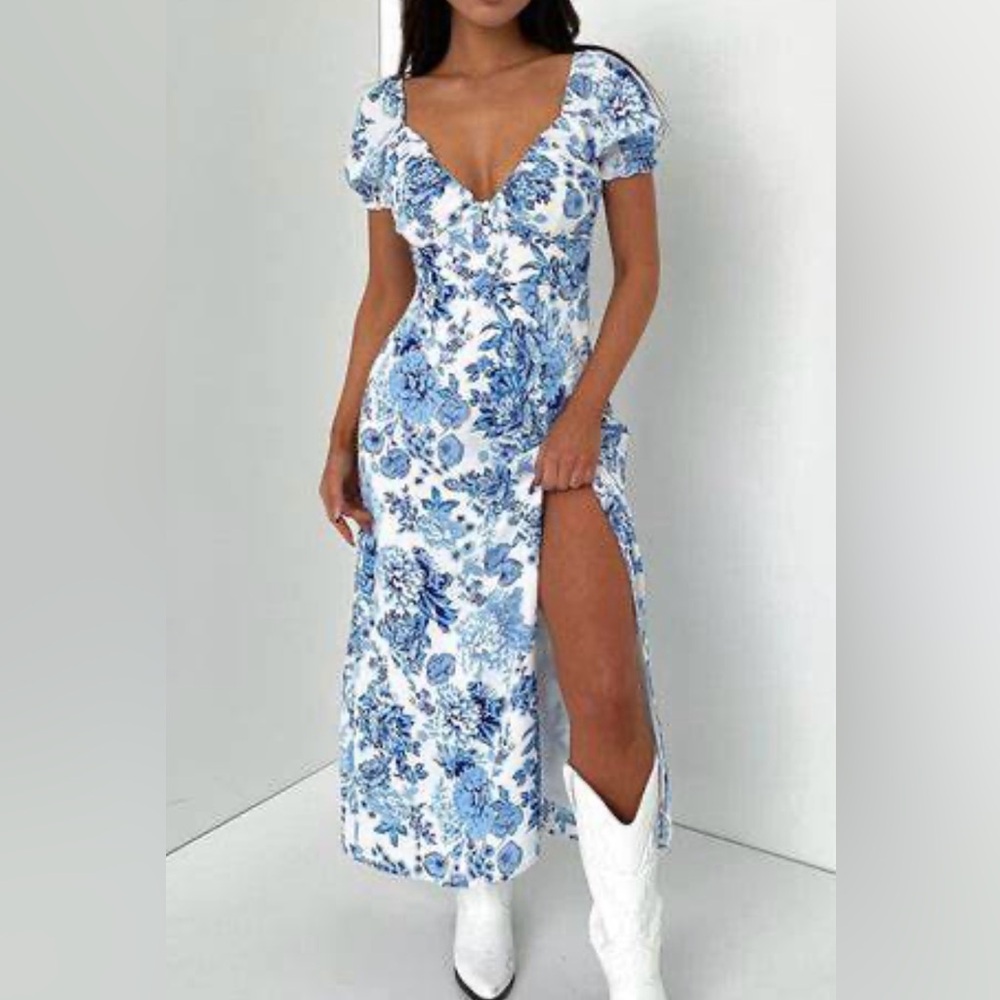 That’s So Fetch Solem Midi Floral Dress Blue - Picture 2 of 7